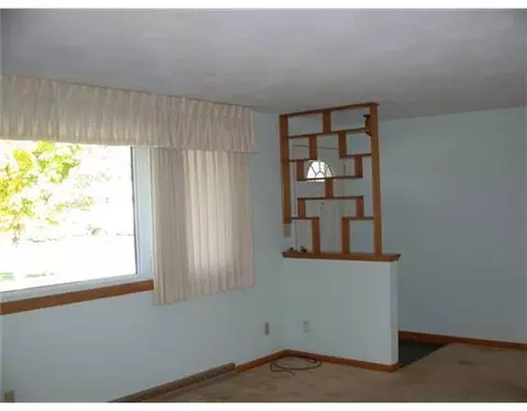 4300 Wabash Dr, Springfield, OH 45503 photo 2