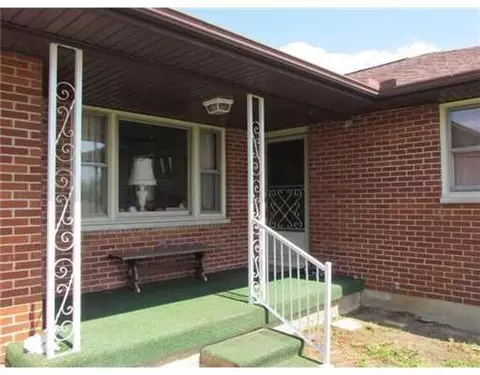 1180 E Possum Rd, Springfield, OH 45502 photo 2