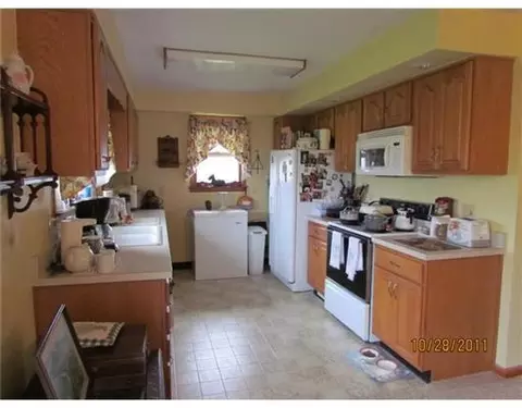1180 E Possum Rd, Springfield, OH 45502 photo 6