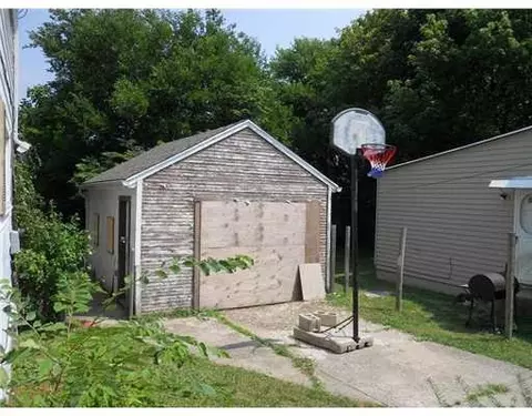 1710 Warder St, Springfield, OH 45503 photo 2