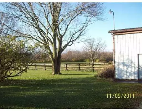 2040 W Blee, Springfield, OH 45502 photo 4