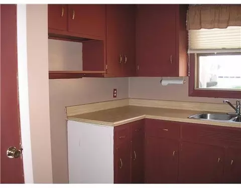 4276 Helena, Springfield, OH 45503 photo 9