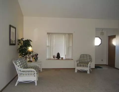1245 Old Farm #., Springfield, OH 45503 photo 3