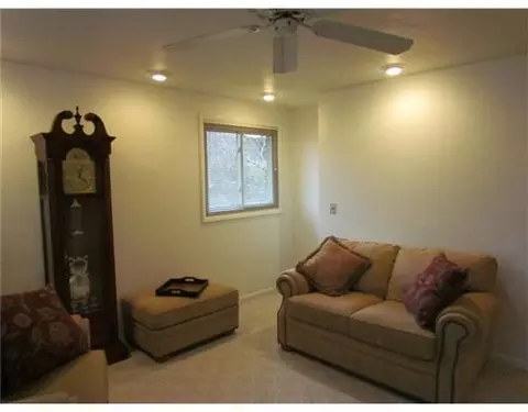 4304 Tritle Trl, Springfield, OH 45503 photo 2