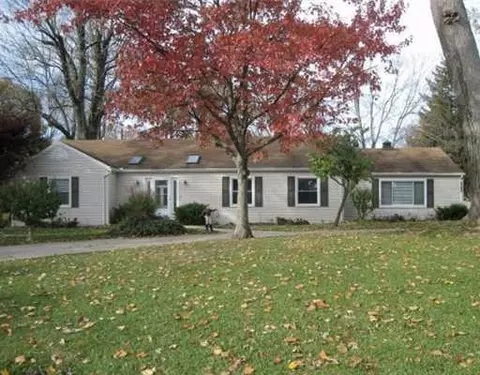 4815 Forest Dr, Springfield, OH 45506 photo 1