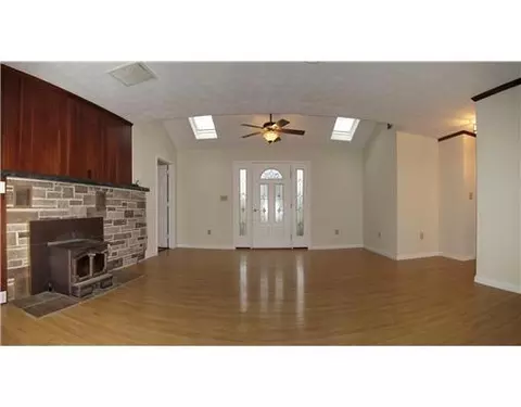 4815 Forest Dr, Springfield, OH 45506 photo 7