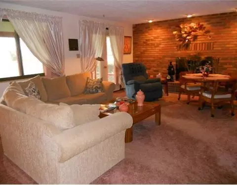 639 Oneida Dr, Springfield, OH 45502 photo 5