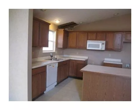 4327 Midfield St, Springfield, OH 45503 photo 7