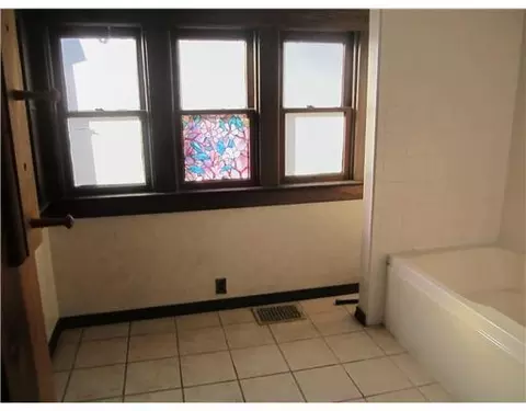 735 E Cassilly, Springfield, OH 45503 photo 8