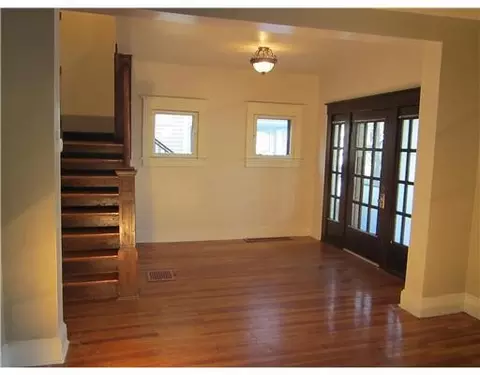 735 E Cassilly, Springfield, OH 45503 photo 2