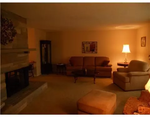 701 Village, Springfield, OH 45504 photo 3
