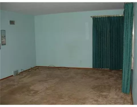1635 Parkridge Dr, Springfield, OH 45506 photo 2