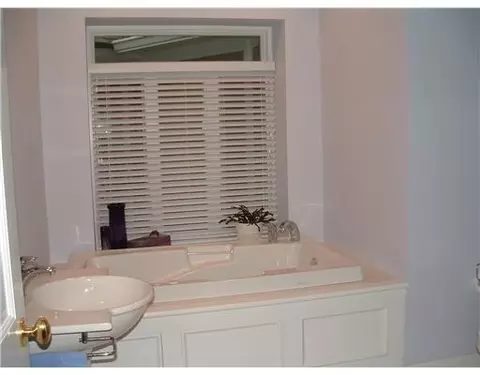 519 S Broadmoor Blvd, Springfield, OH 45504 photo 9