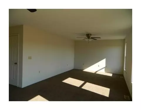 4395 Evans, Springfield, OH 45504 photo 2