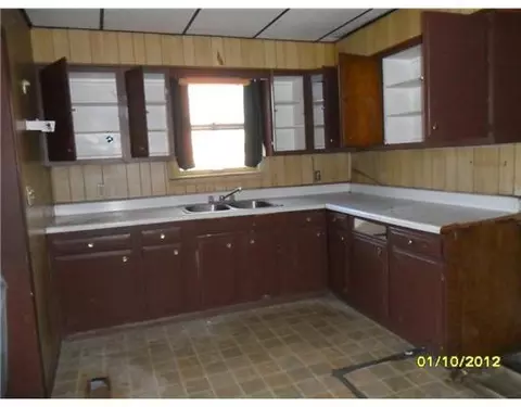 526 Fair St, Springfield, OH 45506 photo 3