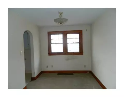 655 S Clairmont, Springfield, OH 45505 photo 6