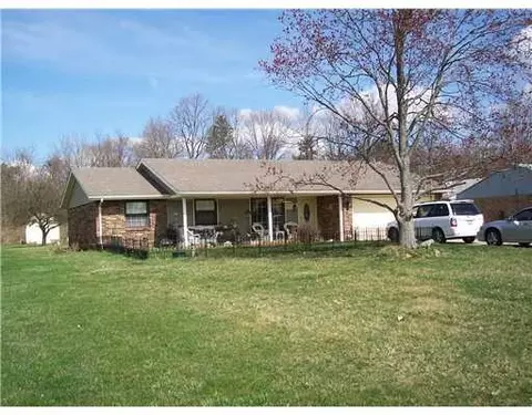 5806 North Dr, Springfield, OH 45504 photo 1