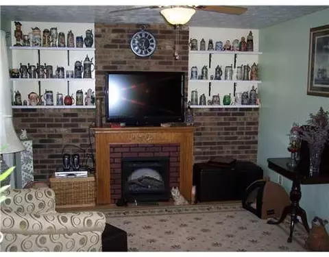 5806 North Dr, Springfield, OH 45504 photo 7