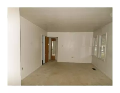 2210 S Hadley, Springfield, OH 45505 photo 2