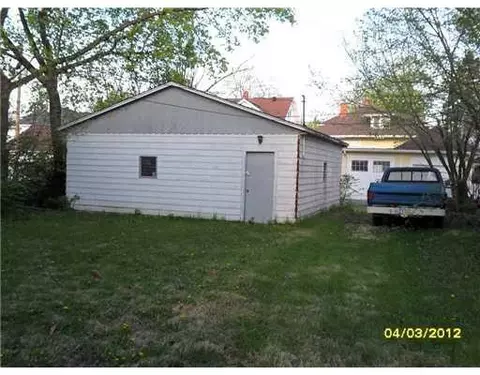 270 S Douglas Ave, Springfield, OH 45505 photo 3
