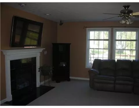 1340 Greenoak Ct, Springfield, OH 45503 photo 4