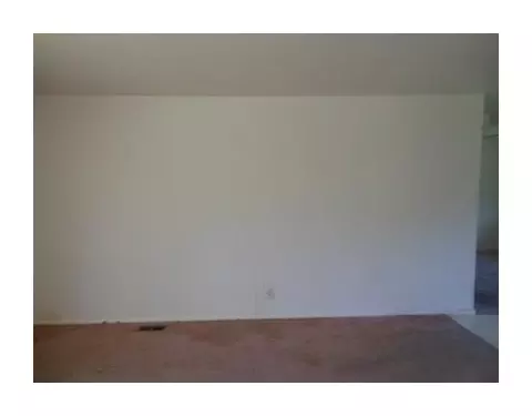 650 W John, Springfield, OH 45506 photo 4