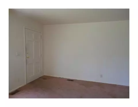 650 W John, Springfield, OH 45506 photo 3