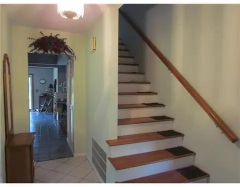 201 Stanford Pl, Springfield, OH 45503 photo 2