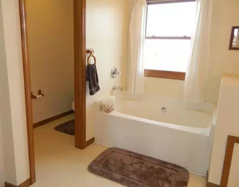 3872 Malaga Cr, Springfield, OH 45502 photo 14