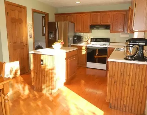 3872 Malaga Cr, Springfield, OH 45502 photo 5