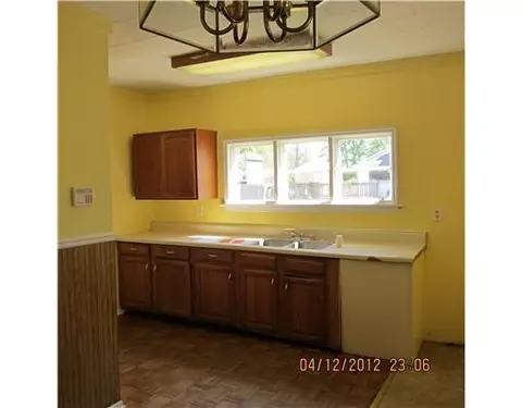 248 E Third, Springfield, OH 45503 photo 2
