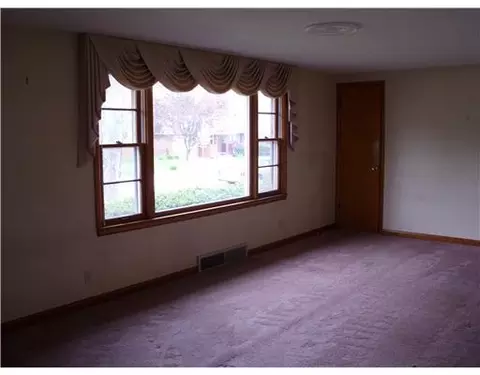 243 Floral Ave, Springfield, OH 45503 photo 2