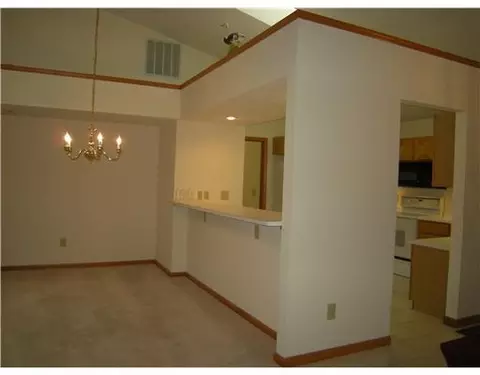 3120 Lakeview Ct #3120, Springfield, OH 45503 photo 6