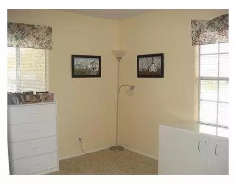 3313 Woonsocket St, Springfield, OH 45503 photo 6