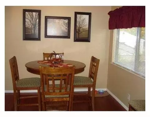 3313 Woonsocket St, Springfield, OH 45503 photo 5