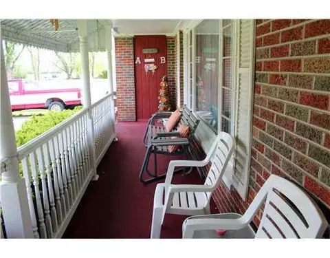 2565 Springfield Jamestown Rd, Springfield, OH 45502 photo 2