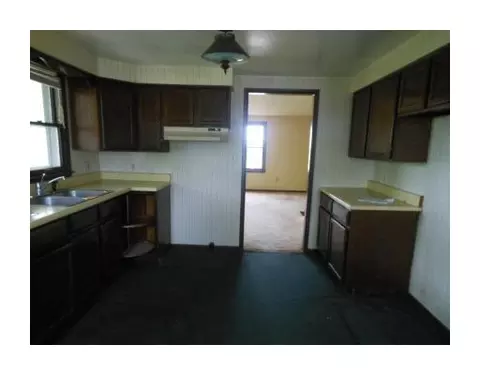 2450 W Possum, Springfield, OH 45506 photo 7