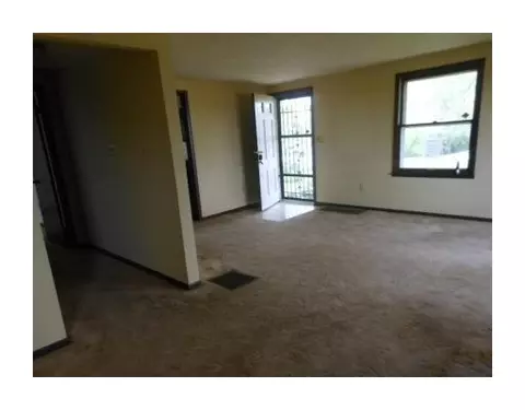 2450 W Possum, Springfield, OH 45506 photo 3