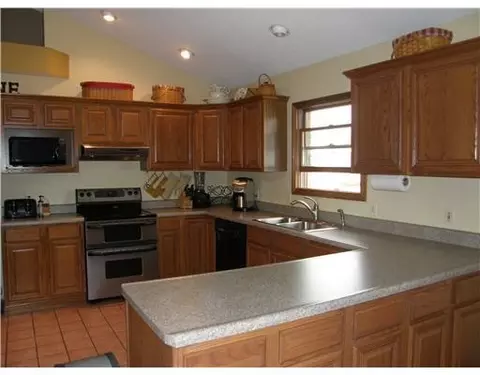 785 Falkirk Dr, Springfield, OH 45503 photo 10