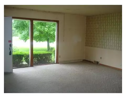 3021 N Hampton Rd, Springfield, OH 45502 photo 3