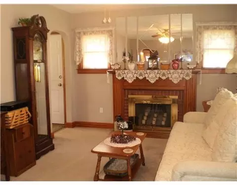 2415 Woodside Ave, Springfield, OH 45503 photo 2