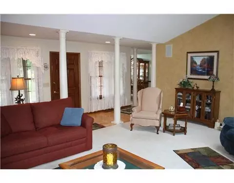 2860 Myers Rd, Springfield, OH 45502 photo 3