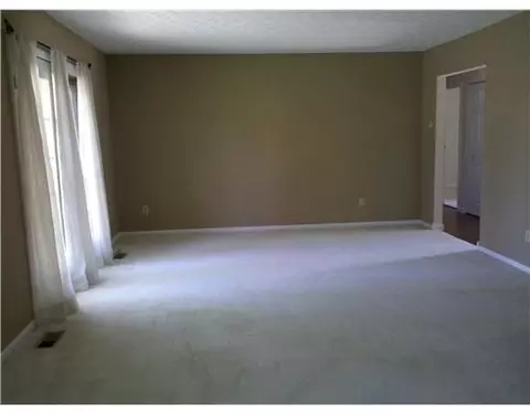 446 E Robinwood, Sidney, OH 45365 photo 4