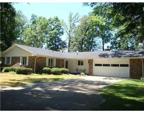 2523 Brookdale Dr, Springfield, OH 45502 photo 2