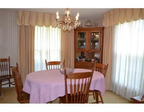 2972 Alameda Dr, Springfield, OH 45503 photo 3