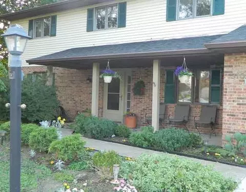 310 Marbella Dr, Springfield, OH 45502 photo 2