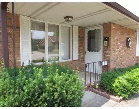2941 Avery Cir #.., Springfield, OH 45503 photo 2