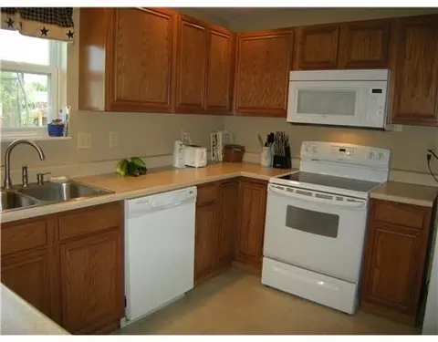 4641 Eastridge, Springfield, OH 45503 photo 3