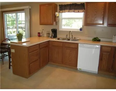4641 Eastridge, Springfield, OH 45503 photo 2
