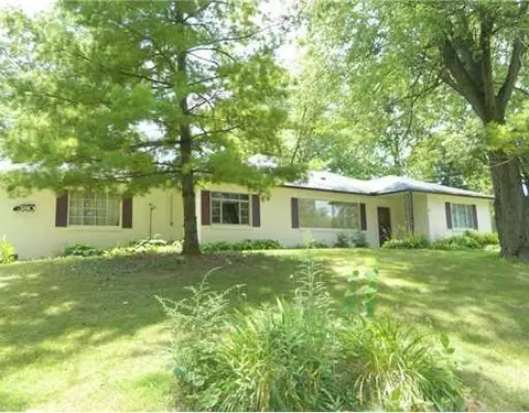 380 Forest Dr, Springfield, OH 45505 photo 1